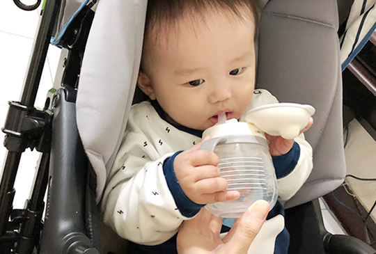 【學習水杯推薦】Combi 日本製 LakuMug 樂可杯上市！喝水三階段、整體消毒一次搞定！